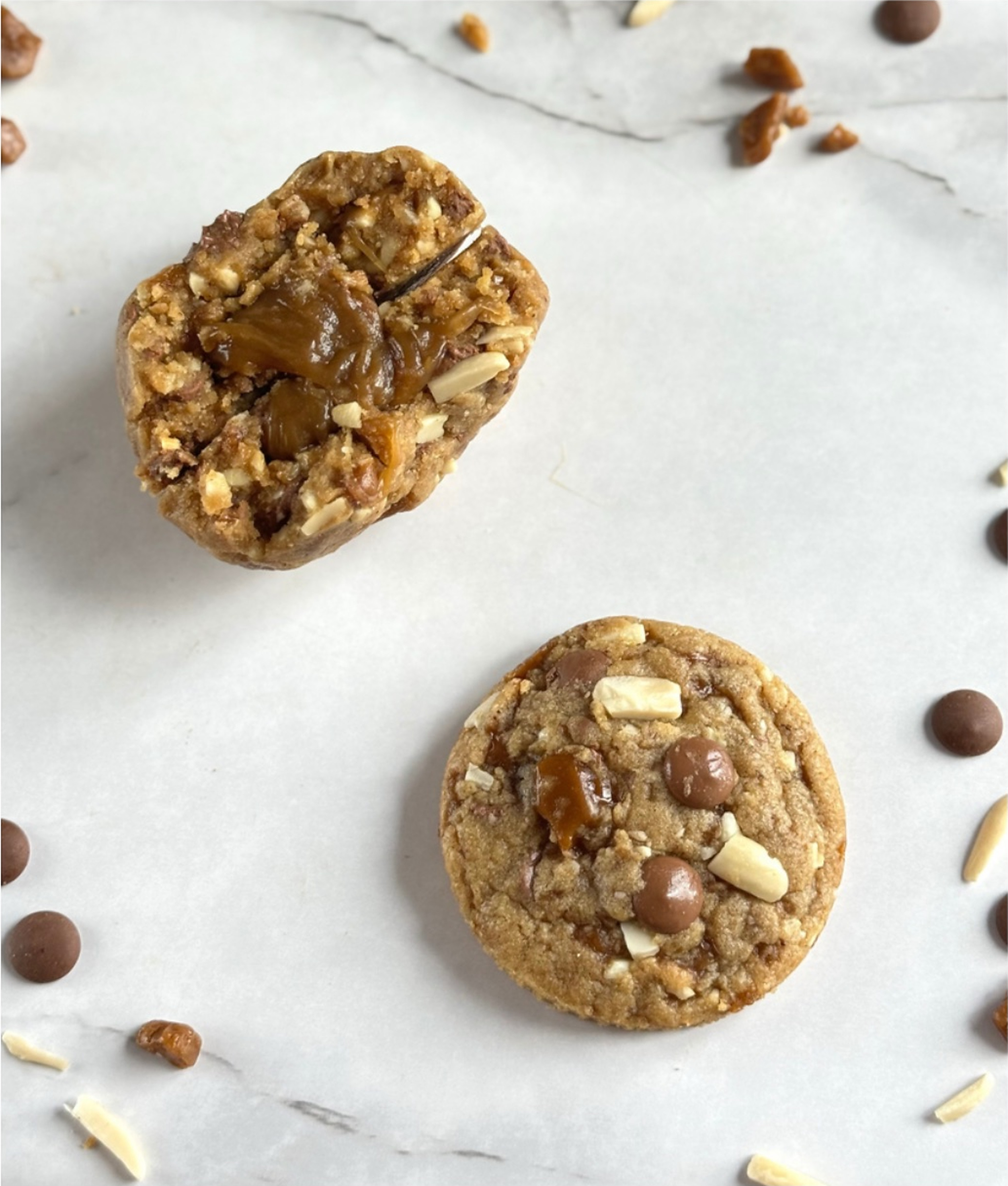 Toffee almond cookies